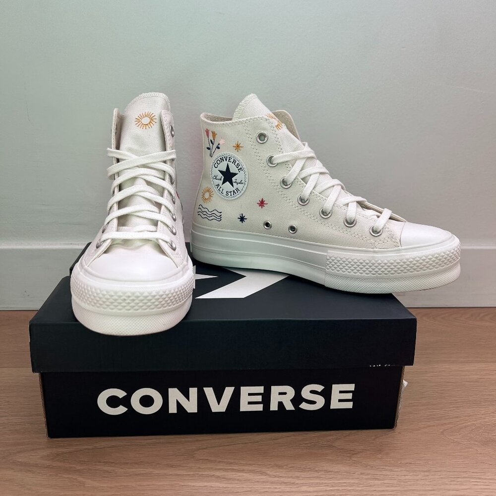 Converse Wmn's Chuck Taylor All Star High Platform It's Okay To Wander 571079C